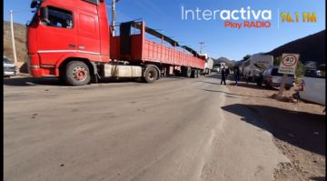 Los motorizados estaban bloqueados. FOTO INTERACTIVA PLAY RADIO