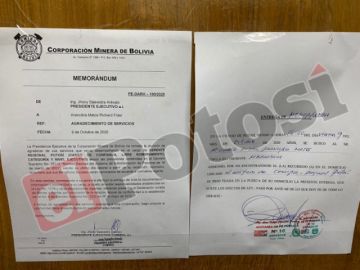 Los documentos pegados en la puerta.