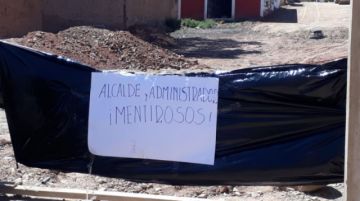 Así de bloqueadas están las calles de acceso al cementerio general.