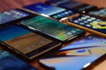 Engañadas. Fueron en busca de trabajo y terminaron sin celular