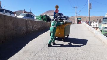 Varias esquinas están bloqueadas. FOTO EMAP