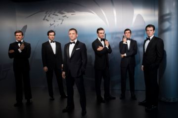 Todos los Bond. Sean Connery es el cuarto, contando desde la izquierda.
