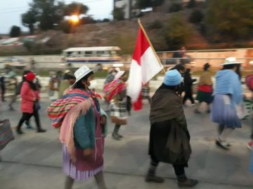 Así comienzan a llegar hasta el Puente de la Dignidad