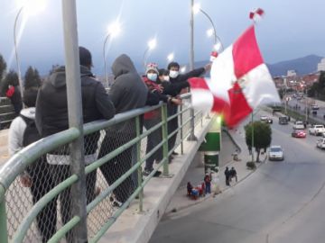 Así comienzan a llegar hasta el Puente de la Dignidad