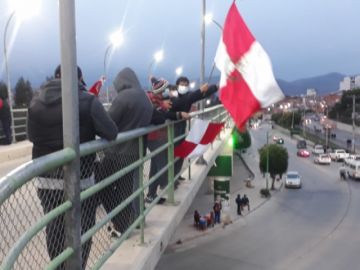 Así comienzan a llegar hasta el Puente de la Dignidad