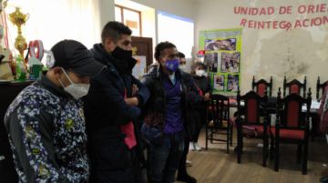 El centro de Acogida Nuevos Horizontes recibe la visita de los jugadores de Real Potosí. FOTO SEDEGES