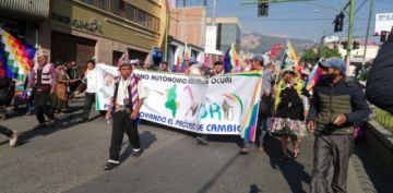 Delegaciones y organizaciones llegan para el acto de posesión de Arce.