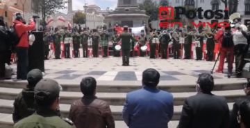 En desarrollo la retreta en homenaje a Potosí