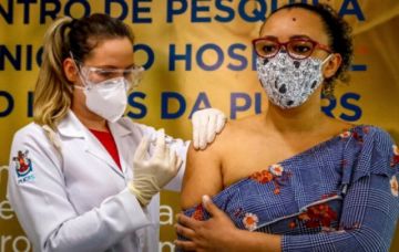 EEUU registra récord de casos diarios de covid-19 con más de 200.000
