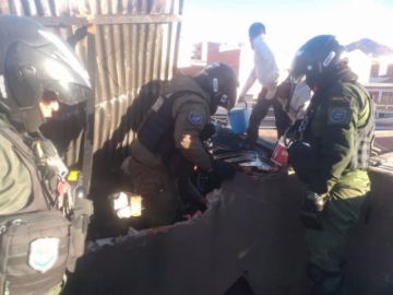 Los policías mataron al fuego.