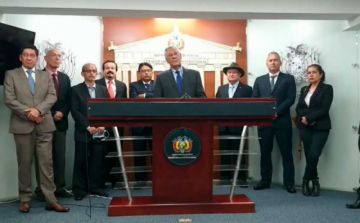 Asesores perfilan reforma constitucional para la justicia en Bolivia