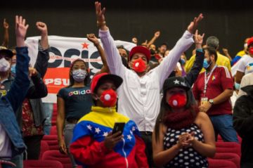 Maduro recobra el control del Parlamento en Venezuela tras ganar comicios con alta abstención