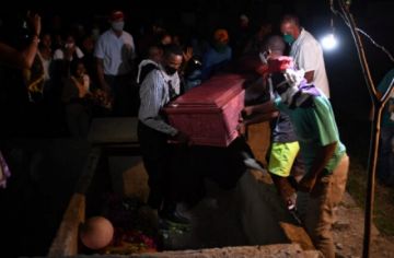 El doloroso adiós a los migrantes venezolanos que naufragaron rumbo a Trinidad y Tobago