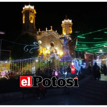 La Alcaldía inauguró la iluminación navideña.