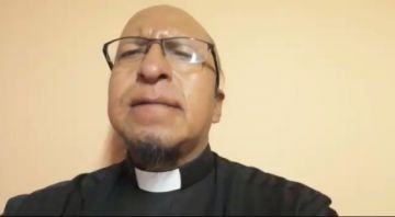 El padre Miguel Albino habla de María y su pueblo