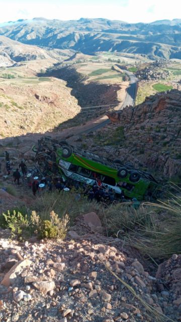 El motorizado se embarrancó. GENTILEZA