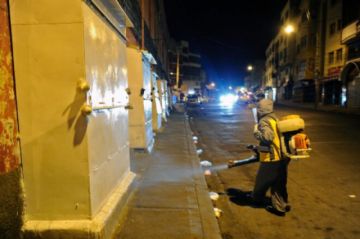 En las principales ciudades de Bolivia está “desbordado” contagio de covid-19, dicen autoridades
