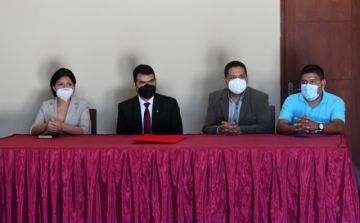  El rector indicó que la distinción es un reconocimiento a los resultados y los logros que ha obtenido la Universidad. FOTO UCB TARIJA