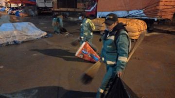 Así recibieron el año los trabajadores de la empresa de ase. FOTO EMAP