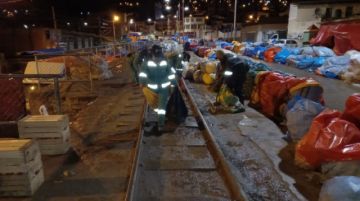 Así recibieron el año los trabajadores de la empresa de ase. FOTO EMAP