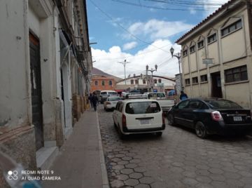 Las calles de la ciudad cerca de las 10:00