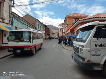 Las calles de la ciudad cerca de las 10:00