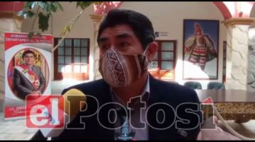 Gobernador Véliz reiterará pedido para que el primer lote de vacunas llegue a Potosí