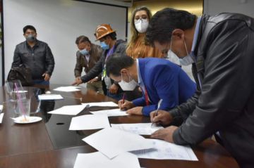 El inversionista se comprometió a que en quince días arribará a Potosí con su personal técnico
