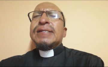 El padre Miguel Albino invita a orar por los enfermos