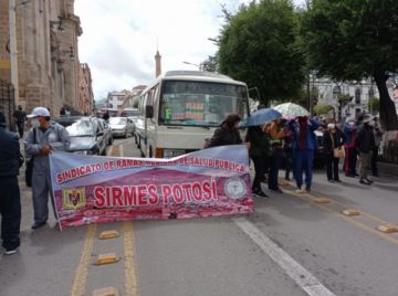 Bloquearon el centro de la ciudad de Potosí