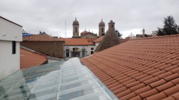 Cejas en el edificio que fue restaurado gracias a sus gestiones.
