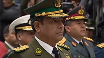 Fiscalía ordena la aprehensión del excomandante policial Calderón por caso ‘golpe’
