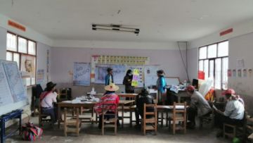El personal capacitó al los jurados electorales. FOTO: FUENTE DIRECTA