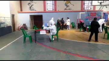 En coliseos periféricos no hay largas filas para la vacunación