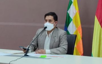Auza expresa predisposición en cooperar con Reyes Villa para gestionar compra de vacunas