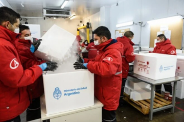Argentina recibe 864.000 dosis de vacunas del fondo Covax
