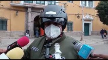 Tránsito intensifica controles a estacionamiento irregular de vehículos