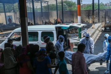 India supera los 250.000 muertos por covid-19 en plena inquietud por variante