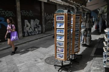 Grecia vuelve a recibir turistas y los estadounidenses pueden dejar de usar mascarilla