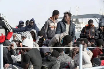 Reportan que hay más de 50 desaparecidos al naufragar un barco que zarpó de Libia