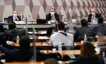 Investigación sobre la pandemia subyuga a Brasil y amenaza a Bolsonaro