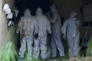 Expolicía tenía enterradas al menos a 14 víctimas en su casa en El Salvador