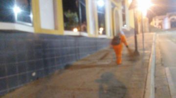 Piden a la ciudadanía no dejar basura en las calles esta jornada de encapsulamiento. FOTO EMAP
