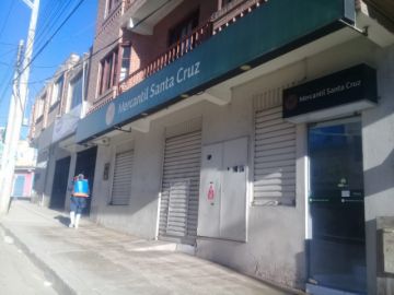 Desinfección en los cajeros de las entidades financieras.