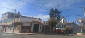 desinfectan los barrios en la jornada de restricción, aprovechando que no hay circulación vehicular  o peatonal