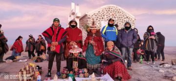 La ceremonia de este lunes estuvo a cargo de la Asociación Boliviana de Medicina Tradicional que aglutina a los cultores ancestrales de Cahuayo.