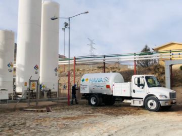 Inauguran planta generadora de oxígeno líquido en Karachipampa