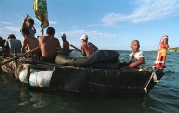 Los cubanos regresan a las balsas para escapar de las penurias