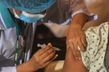 Bangladés reinstaura un confinamiento por aumento de casos de variante Delta del coronavirus