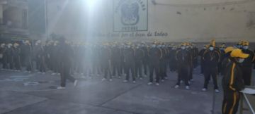 Los uniformados reciben la segunda dosis.